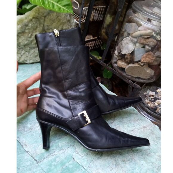 CIRCA - JOAN & DAVID Size 9.5 Black Leather Ankle High-Heeled Boots - Picture 1 of 9